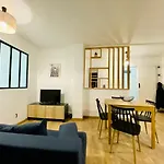 L'ecrin - 2 Bedrooms - Large Free Parking & Close To Tram