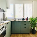 L'ecrin - 2 Bedrooms - Large Free Parking & Close To Tram