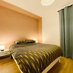 L'ecrin - 2 Bedrooms - Large Free Parking & Close To Tram Apartment