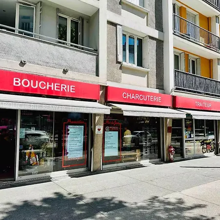 L'ecrin - 2 Bedrooms - Large Free Parking & Close To Tram Apartament