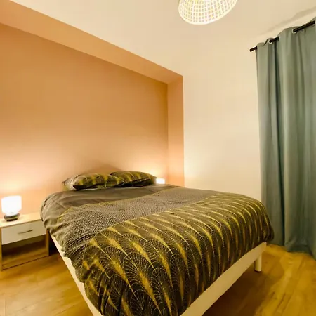 L'ecrin - 2 Bedrooms - Large Free Parking & Close To Tram Apartament