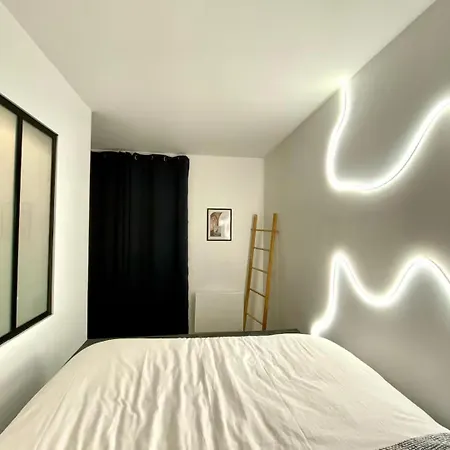 Apartament L'ecrin - 2 Bedrooms - Large Free Parking & Close To Tram Grenoble