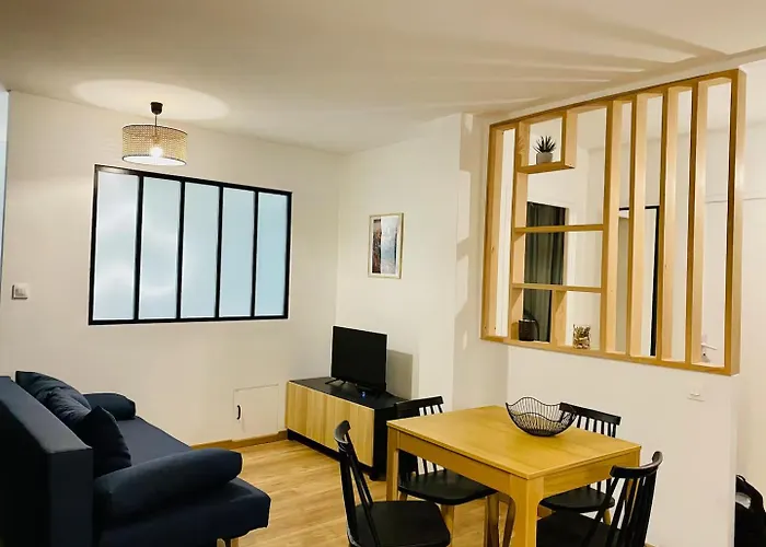 Ecrin Large Parking 2 Bedrooms Fiber Close To Tram * 格勒诺布尔