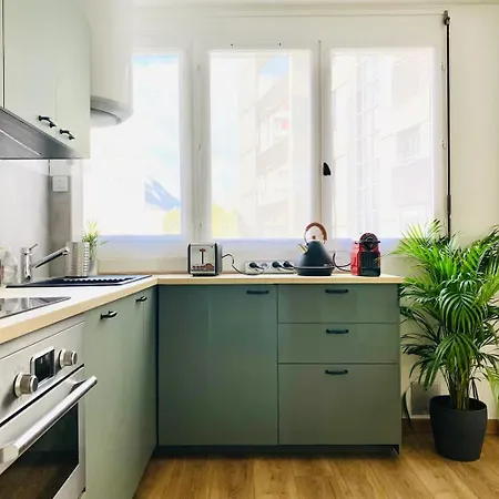 L'ecrin - 2 Bedrooms - Large Free Parking & Close To Tram