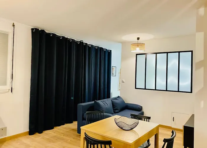 Ecrin Large Parking 2 Bedrooms Fiber Close To Tram גרנובל