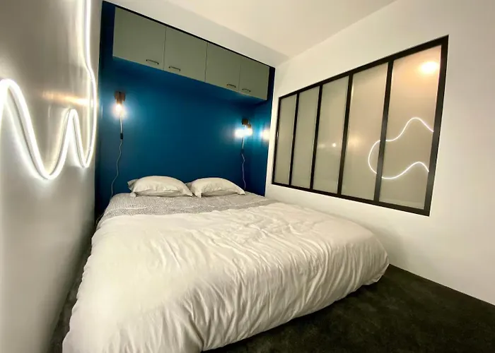 Ecrin Large Parking 2 Bedrooms Fiber Close To Tram דירה